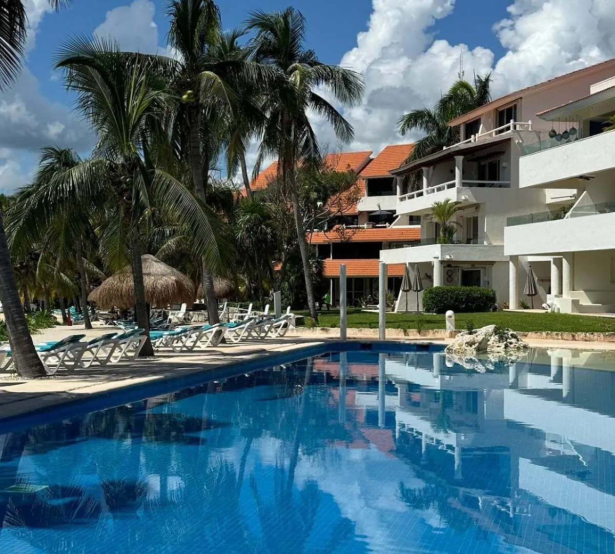 Azure Caribbean Beach Front Puerto Aventuras México